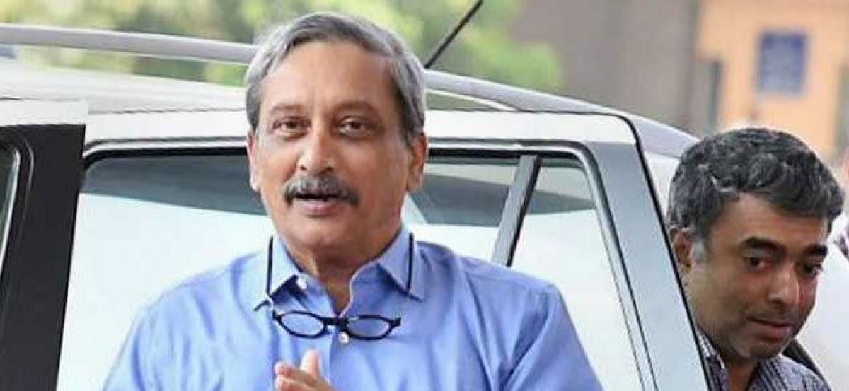 Goa CM Manohar Parrikar responding well to treatment in US, says Suresh Prabhu