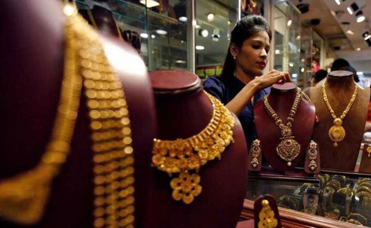 Gold Prices Rise By Rs. 250 On Firm Global Trend