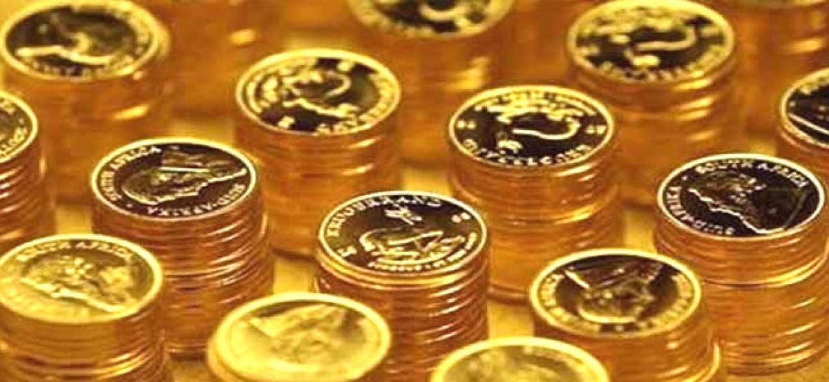 Two arrested with 2.5 Kg gold value over 60 lakhs, car seized