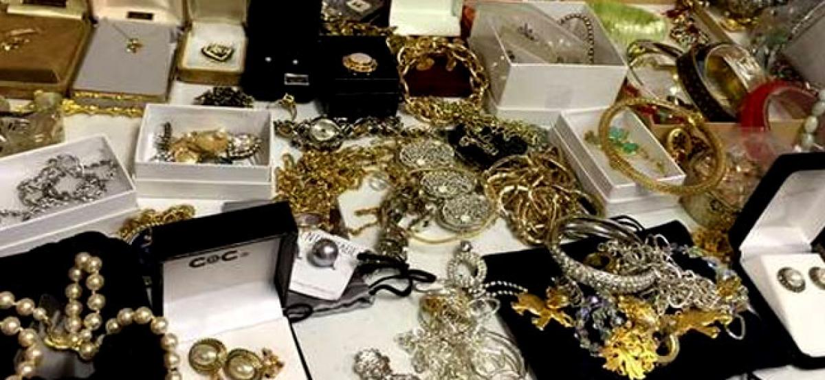 ‘Cat burglar’ arrested, gold chains recovered