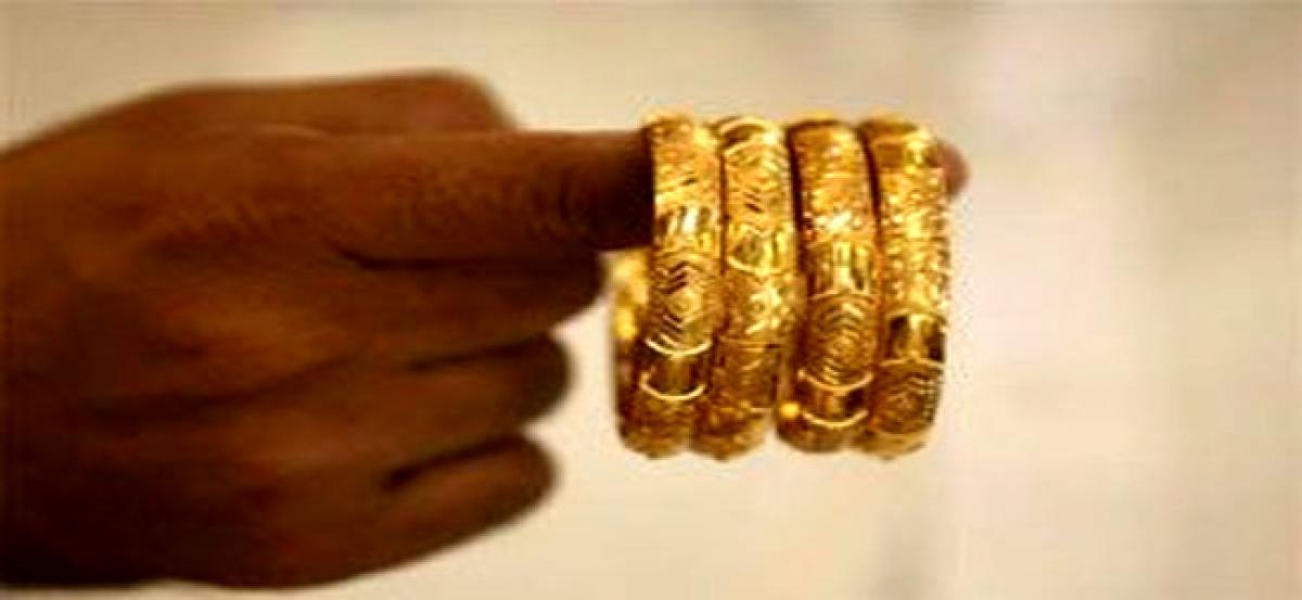 Gold unlikely to glitter this Diwali