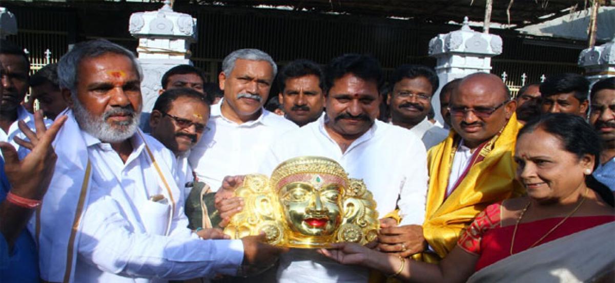 Golden face replica for city’s Gangamma