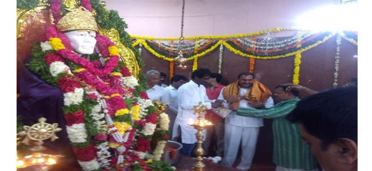 Pannala celebrates Guru Purnima at Saibaba temple