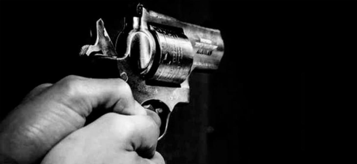 Ghaziabad: 8-year-old kid accidentally shoots himself while clicking selfie