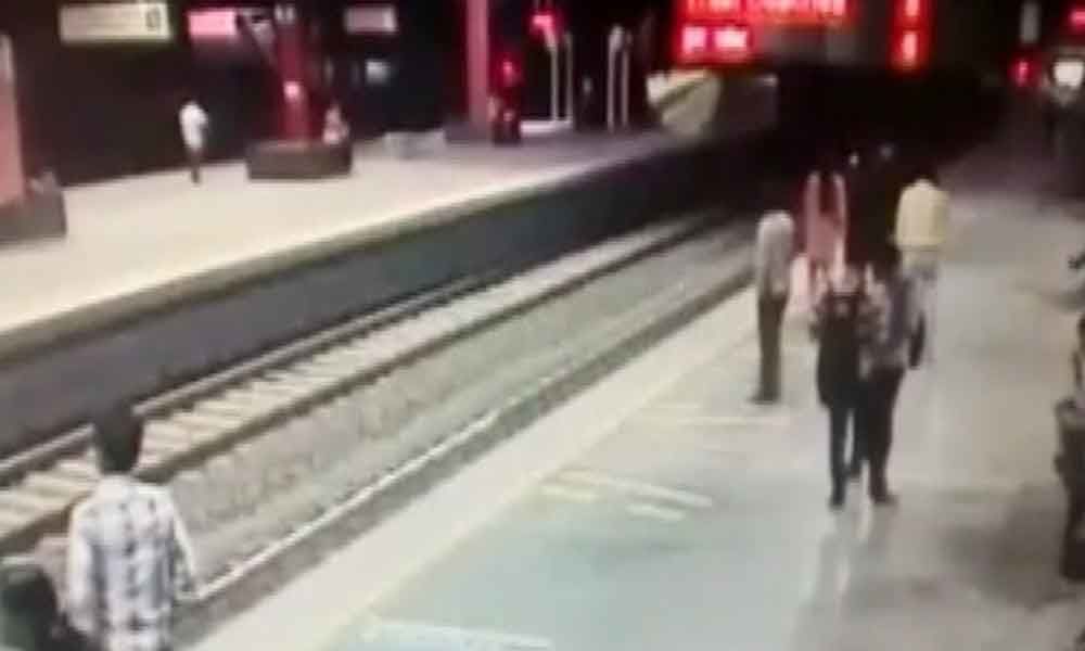Womans suicide bid foiled at Metro