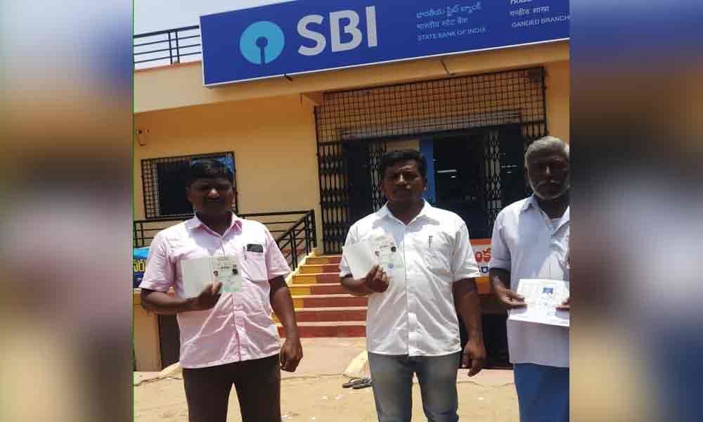 Banks deprive farmers of Rythu Bandhu benefit