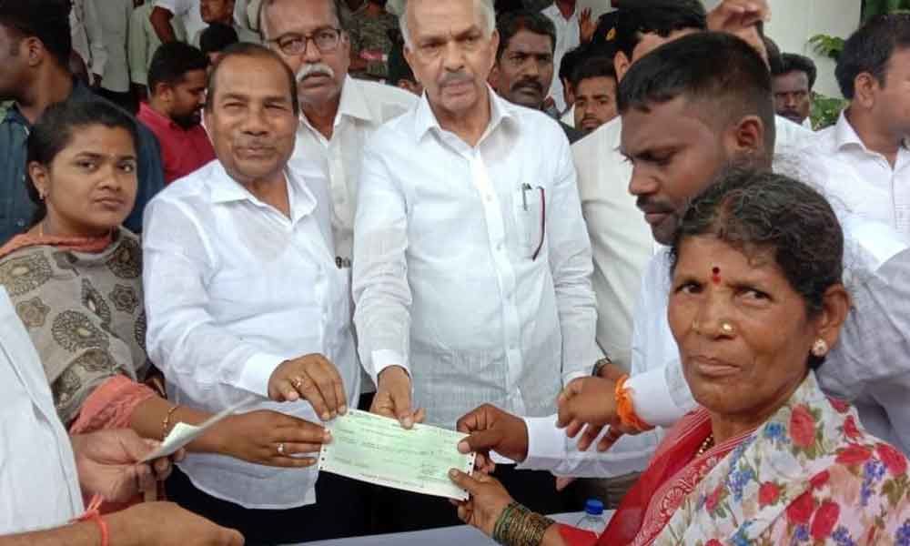 MLA Manik Rao and MLC Fareeduddin distribute Kalyana Lakshmi cheques