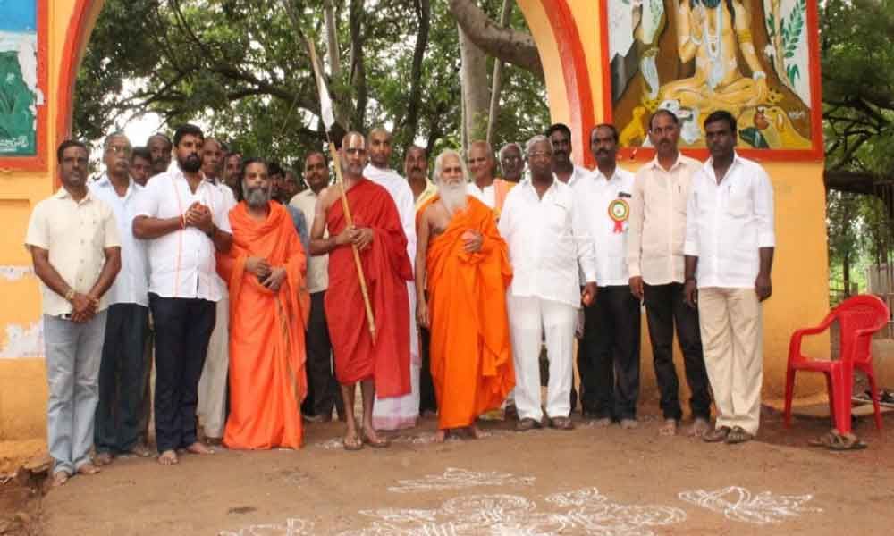 Jeeyar Swamy visits Dattagiri Ashram