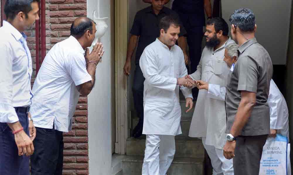 Rahul Gandhi visits Sheila Dikshits residence