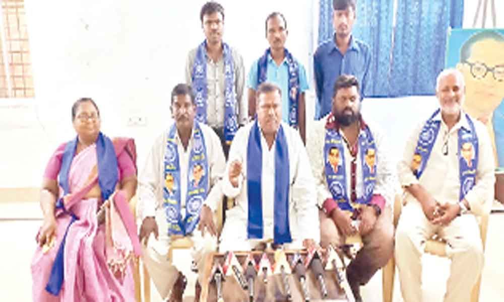 Manda Krishna dividing dalits: Mala Mahanadu