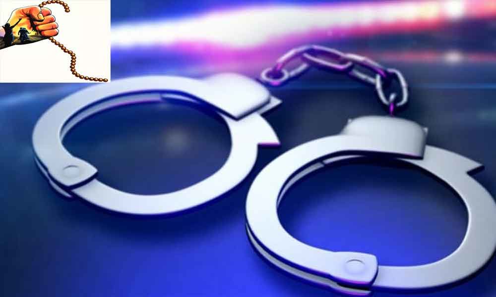 Hyderabad: 3 held in Amberpet chain snatching case