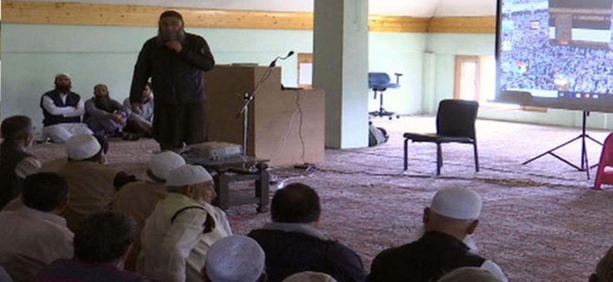 Training programme for Haj pilgrims begins in Kashmir