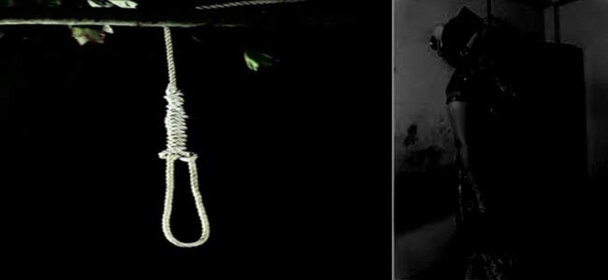 Woman, daughter hang self