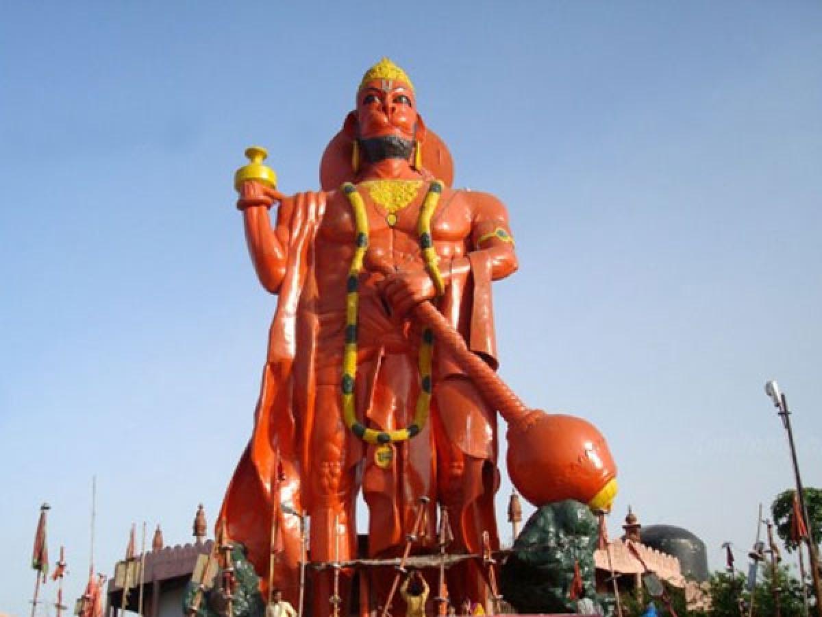 Bajrang Dal takes out massive rally on Hanuman Jayanthi