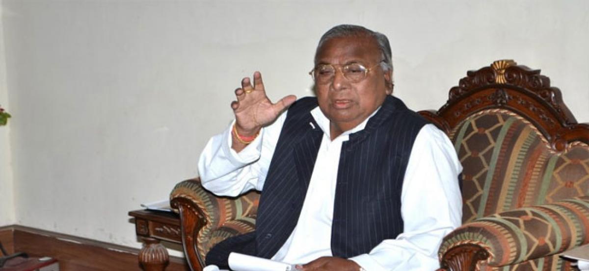 Congress leader Hanumantha Rao: Pawan Kalyan is not aware of the problems in Telangana