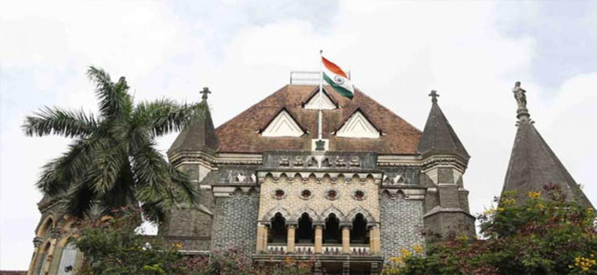 Bombay HC refuses to defer deadline to link Aadhaar with ration card