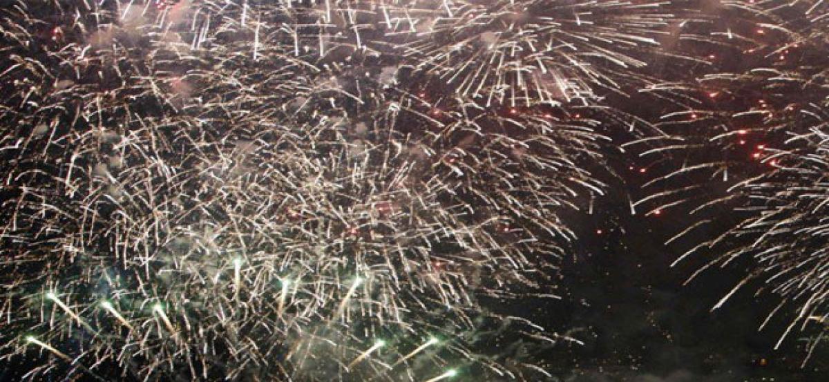 HC fixes time for bursting firecrackers for Punjab, Haryana, Chandigarh