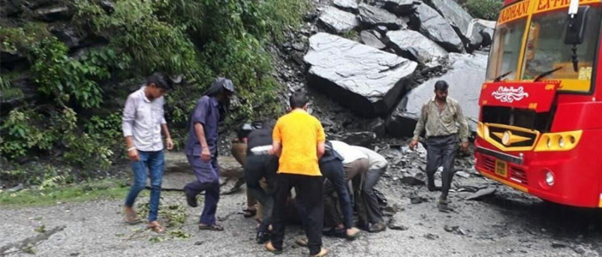 Highways closed due to heavy rains, hundreds grounded in Himachal Pradesh