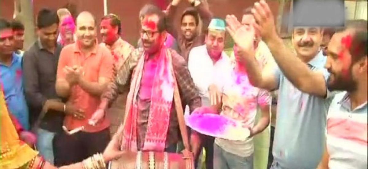 Union Ministers pour Holi wishes