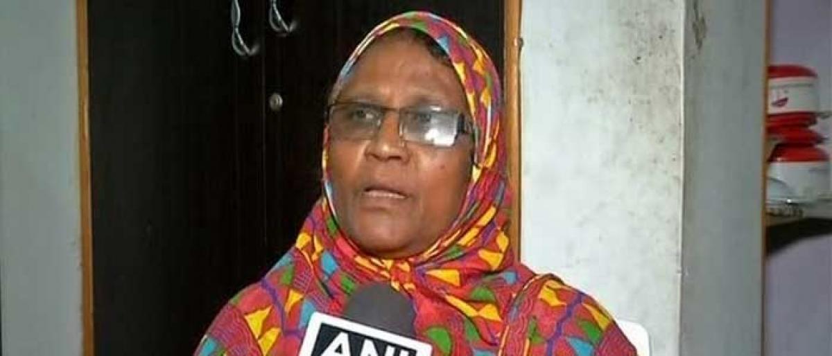 Hyderabad woman stranded in Oman, kin demand EAMs help