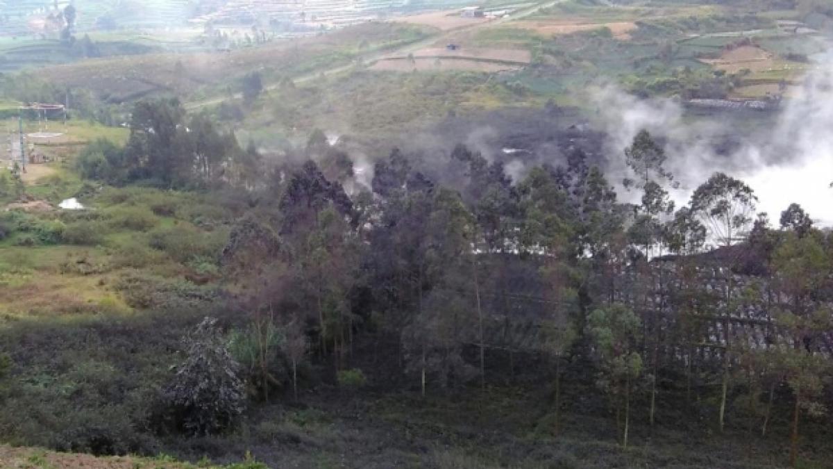 Indonesia chopper crash: 8 persons killed