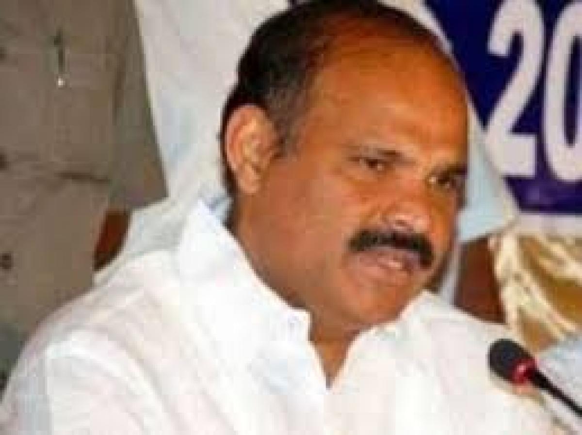 YSRCP leader Parthasarathy calls out Chandrababu over special status