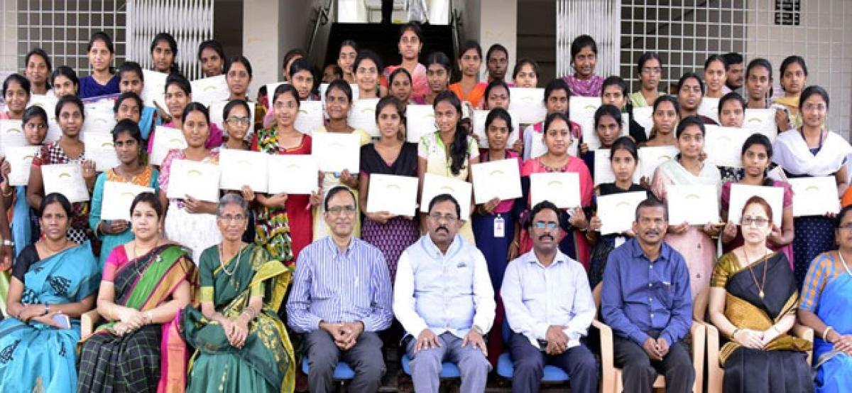 Inculcate habit of service, students told