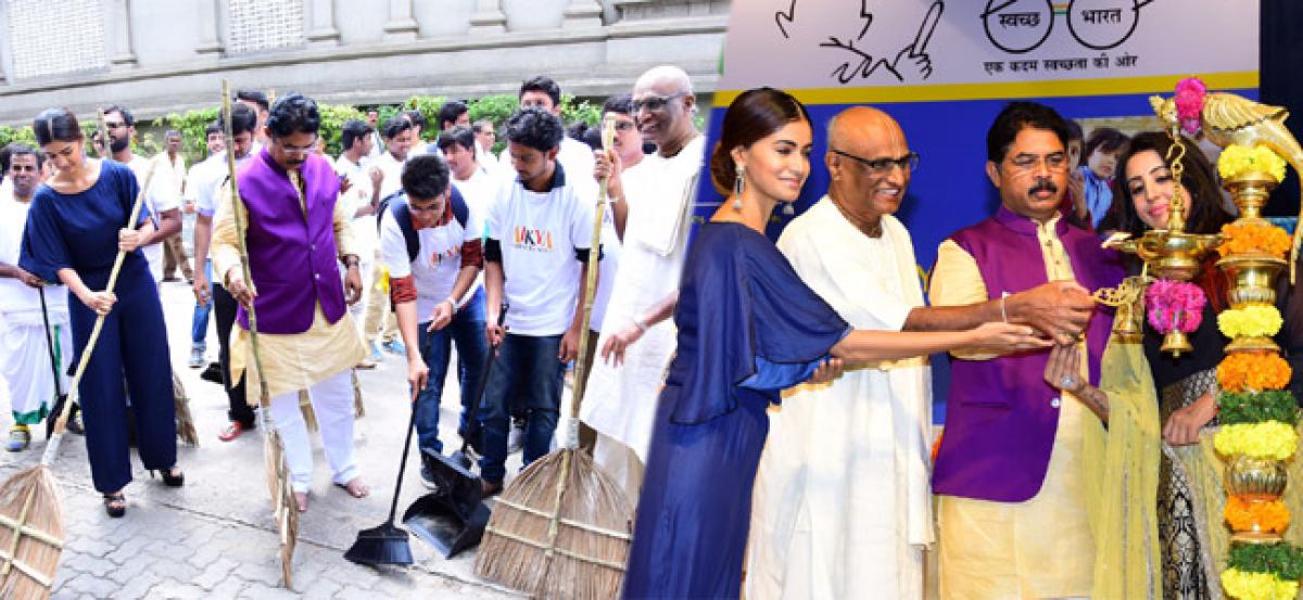 AkshayaPatralaunches ‘SwacchVidyarthi, SwacchVidyalaya, SwacchGruha’initiative