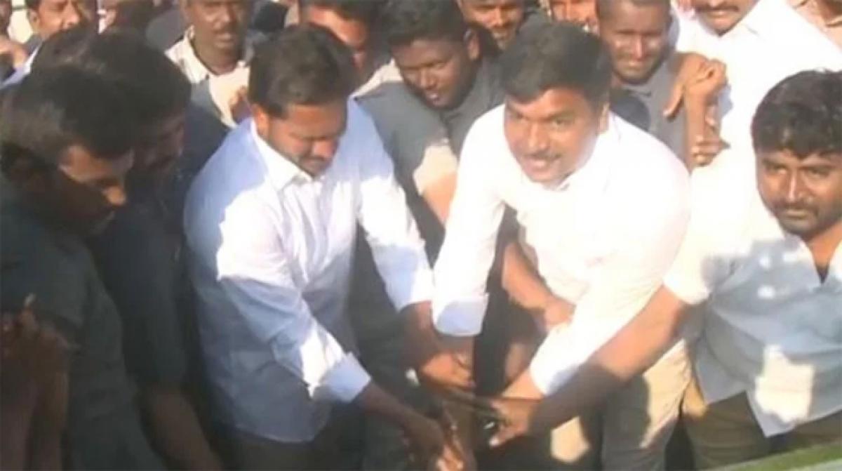 YSRCP leaders express solidarity with Dredging Corporation of India staff