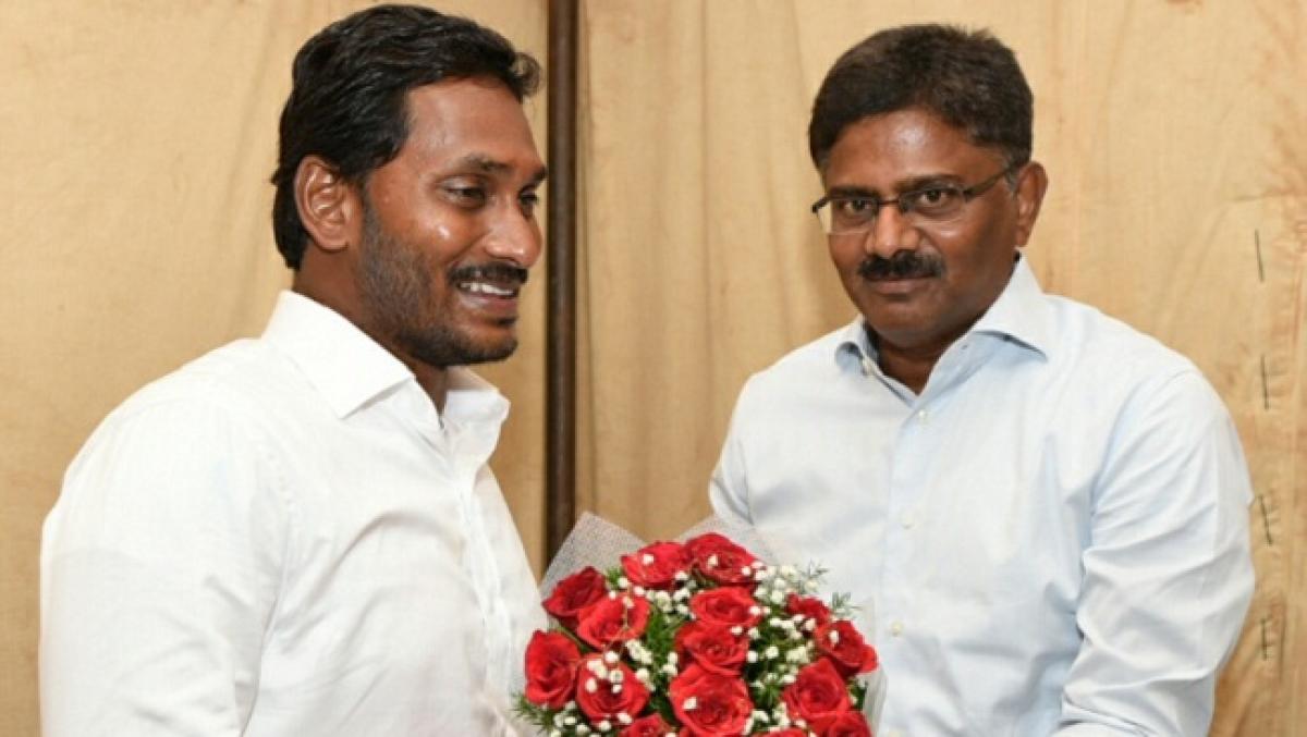 Former Andhra Pradesh DGP to join YSRCP
