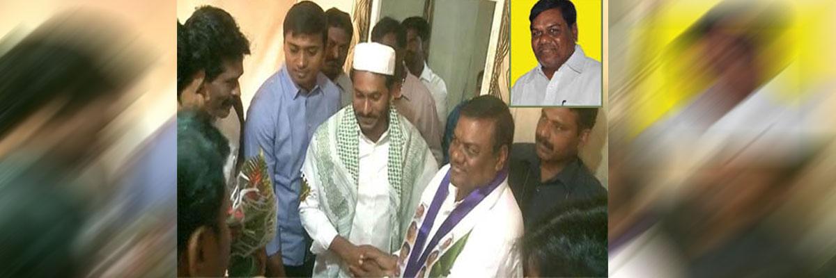 Former TDP MLA joins YSRCP