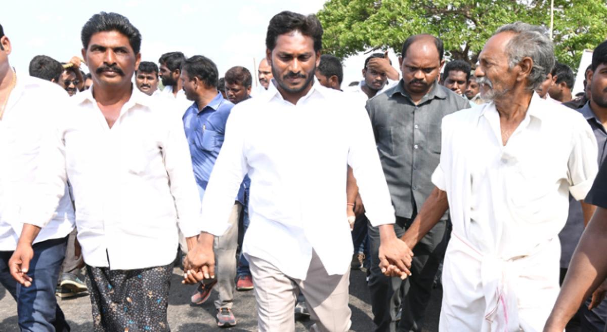 Jagan promises to address woes of private teachers