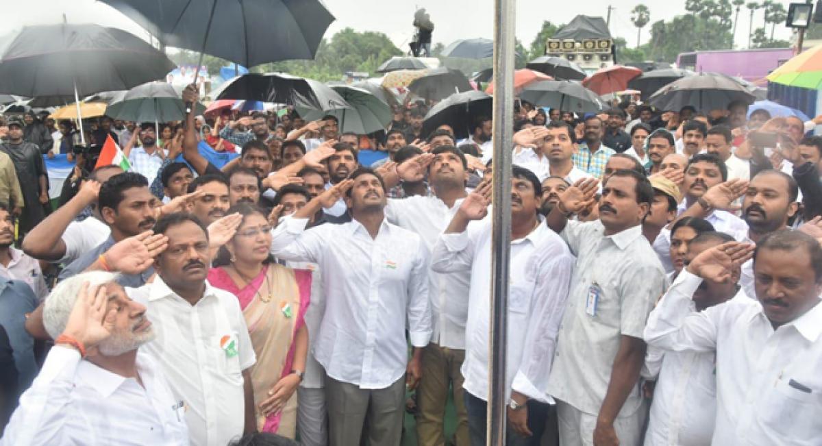 Y S Jaganmohan Reddy participates in Independence Day fete at Erravaram