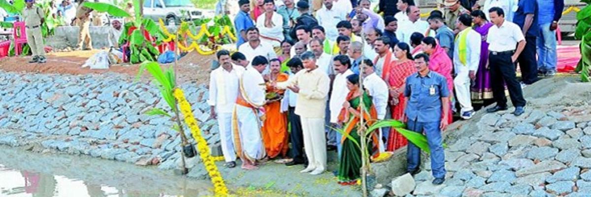 Linking of rivers turned to be boon for Seema: Chandrababu Naidu