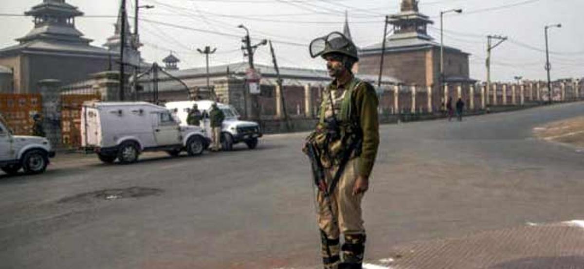 J&K: Security beefed up to foil sit-in by separatists, normal life hit