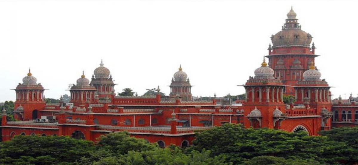 Jayalalithaas thumb impression: Madras HC summons EC officials