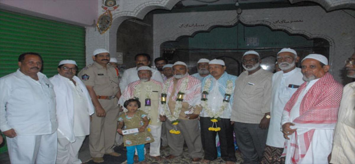 Haj pilgrims felicitated