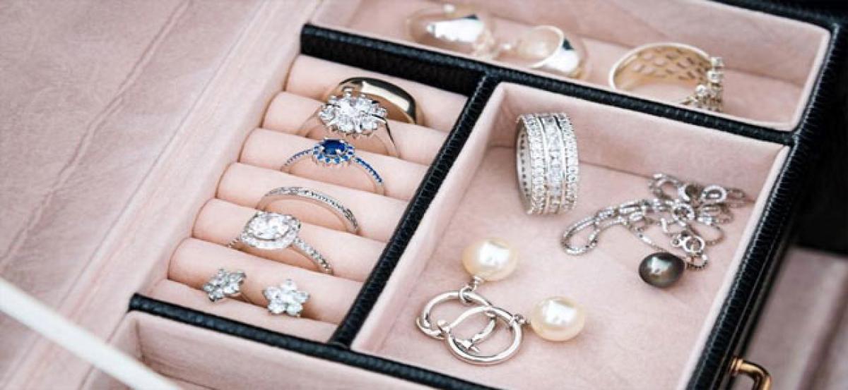 8 tips to make your jewellery last longer by storing it correctly