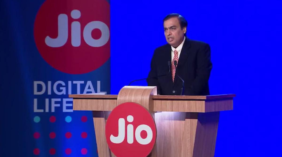Reliances free JioPhone shakes up cheap end of Indias billion-strong market