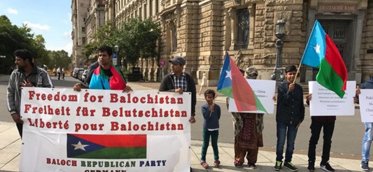 JSMM, Sindhi, Baloch organisations hold protest outside U.N. amid Pak PMs visit