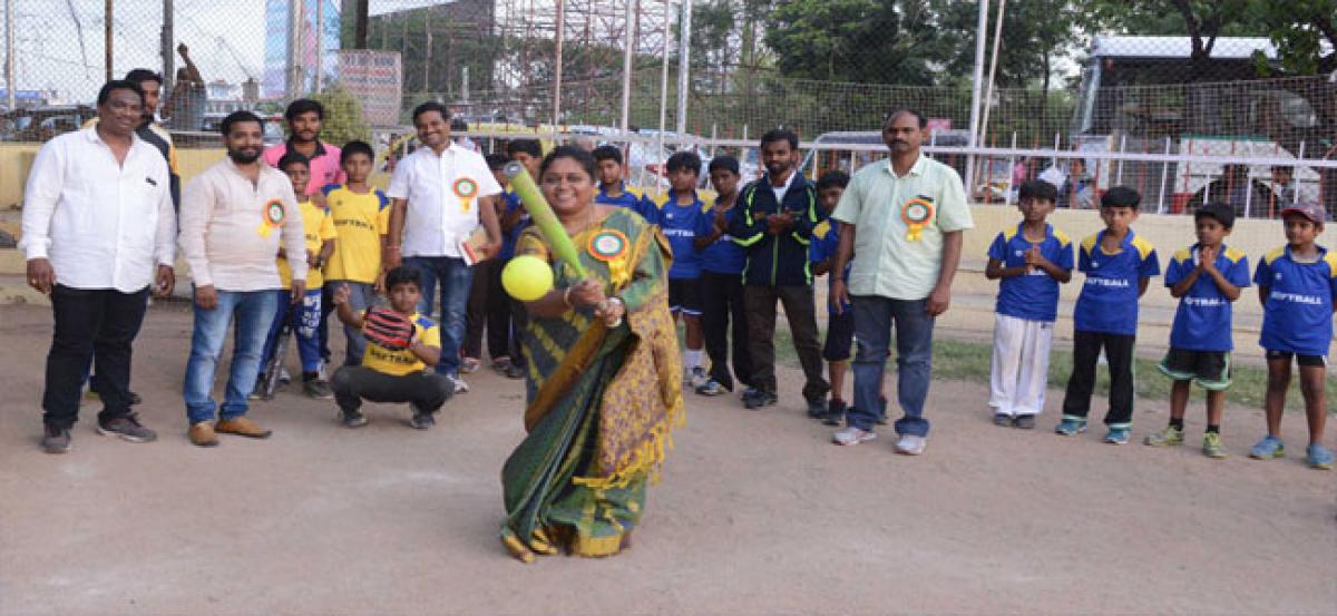 Nizamabad, Mahaboobnagar boys dazzle