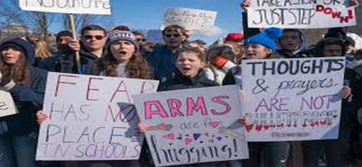 Gun violence protest: US students walk out of classes