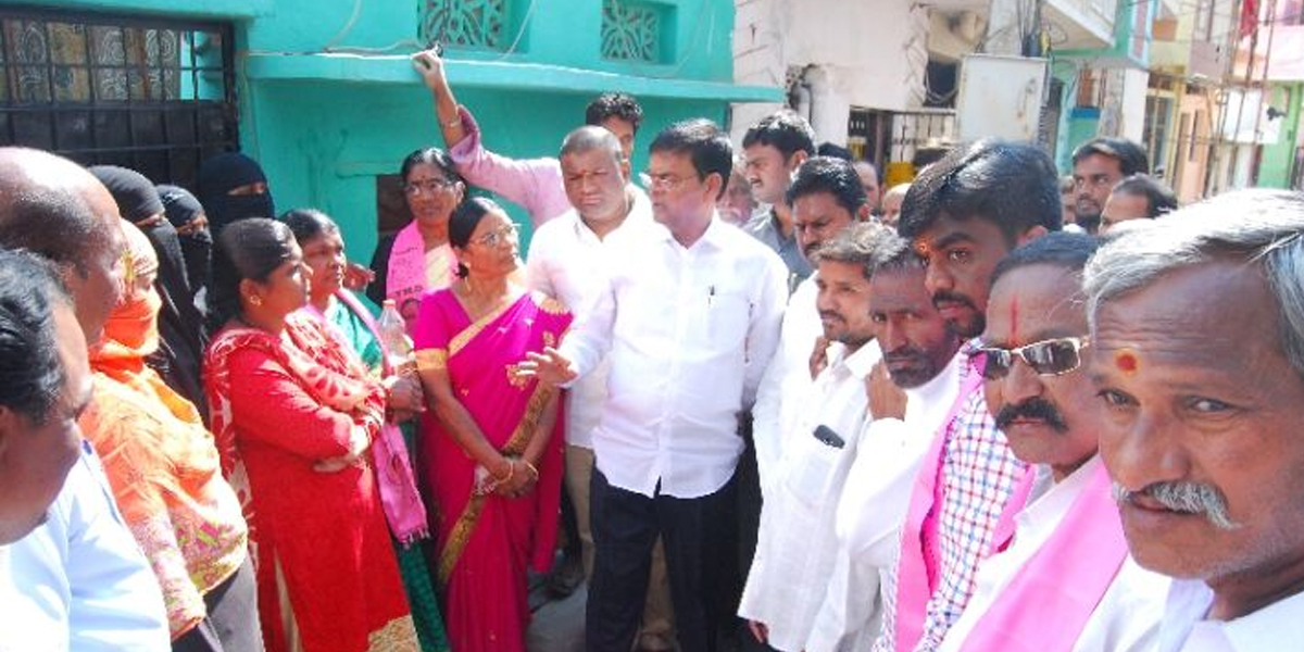 Kaleru undertakes padayatra in Amberpet