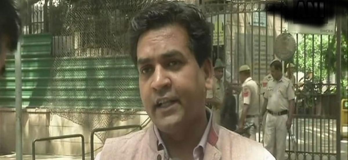 HC allows Kapil Mishra to sue Kejriwal over less Assembly attendance