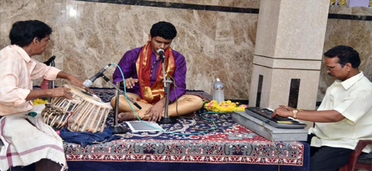 Kashyap’s kirtans enthrall audience