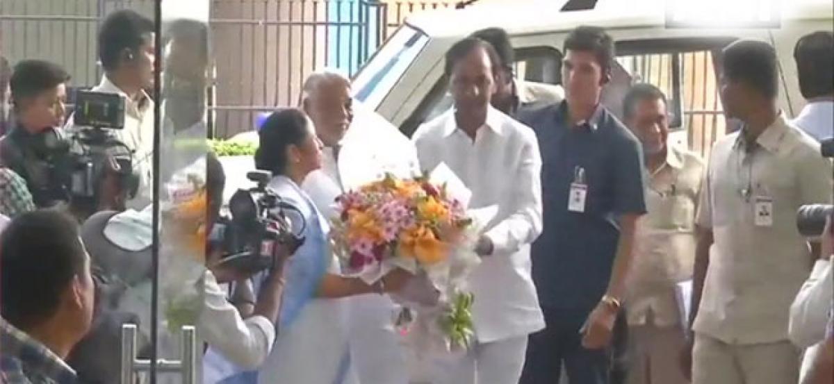 KCR, Mamata Banerjee meet on Third Front: India needs alternative force for the people
