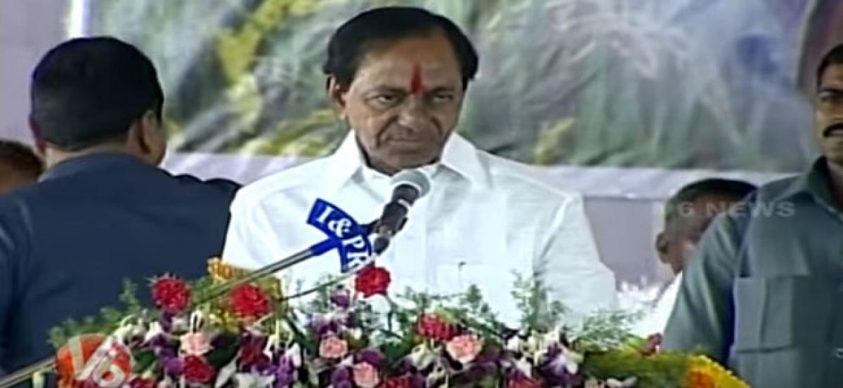 KCR wants NREGA and Agriculture linage