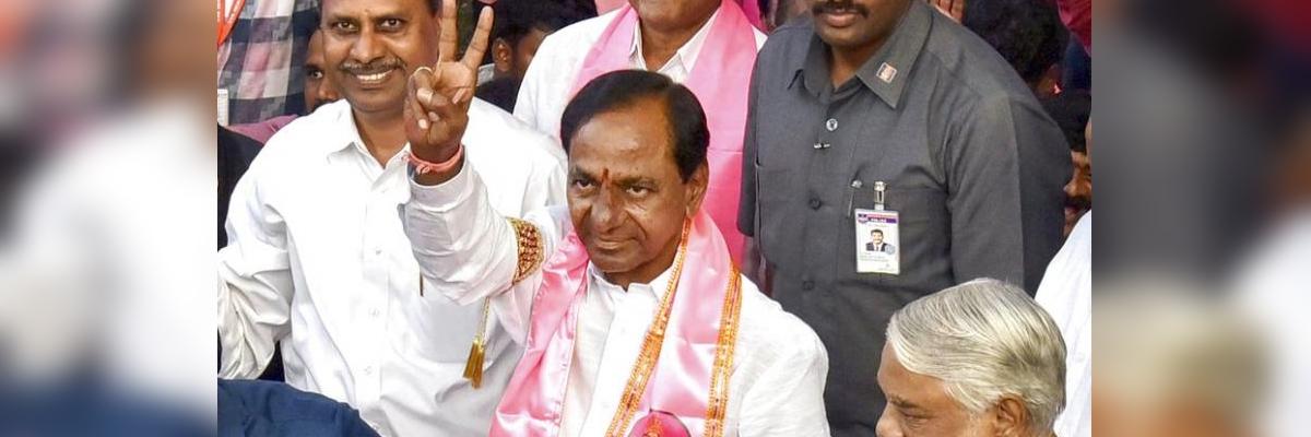 Ahead of oath taking today, KCR shares vision for non-Congress, non-BJP third front