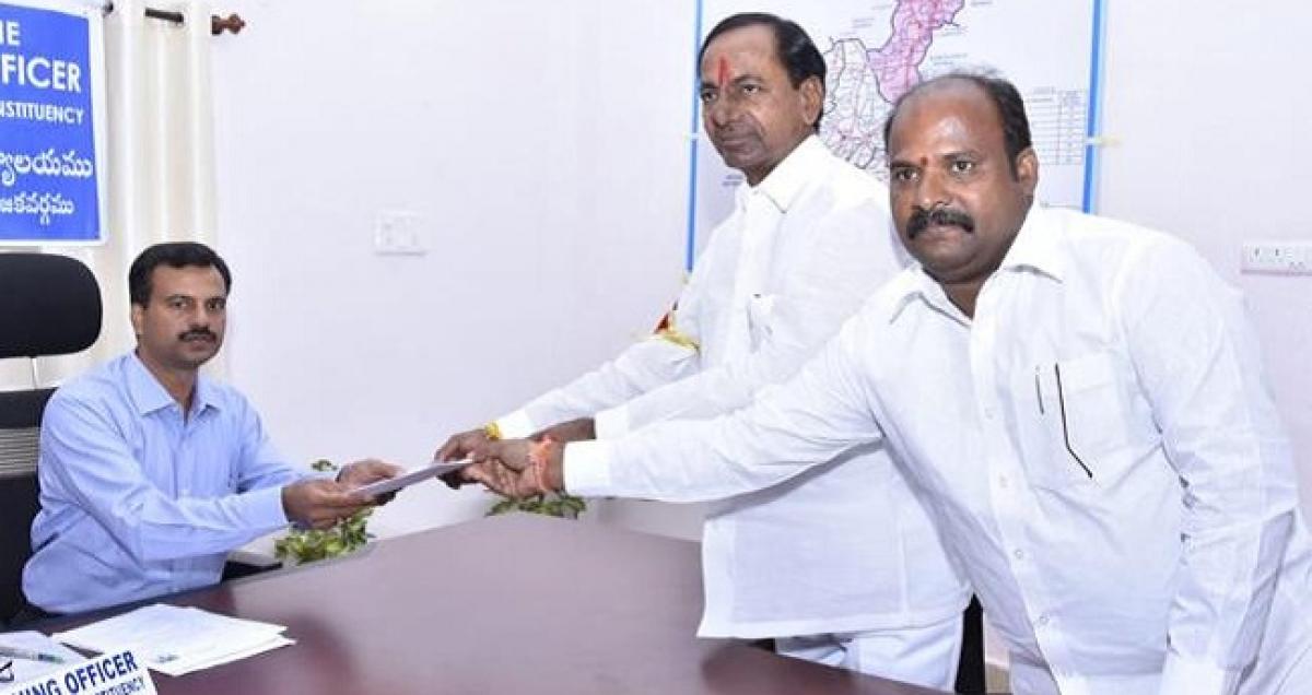 TRS chief richer by Rs 5.5 Cr but owns no car