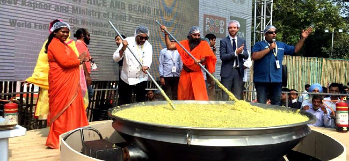 918 kg Brand India khichdi enters Guinness World Record